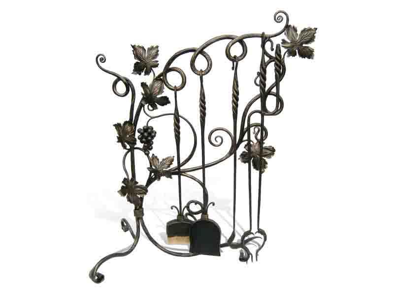 Камінне приладдя